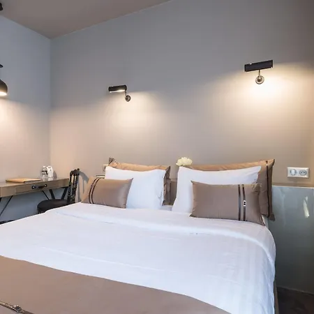Eugène En Hotel 4*