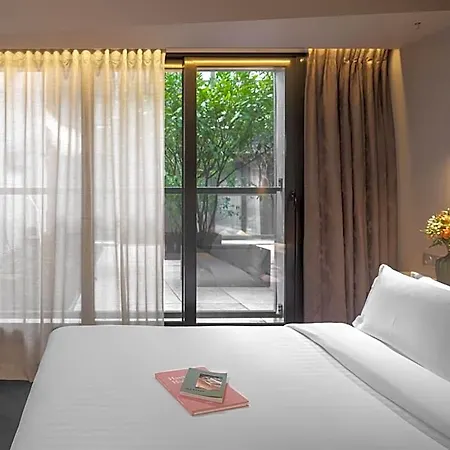 ホテル Grand Lafayette 4*