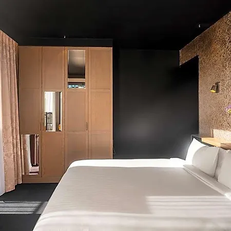 ホテル Grand Lafayette 4*
