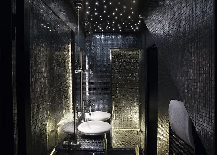 Grand Lafayette Hotel 4*