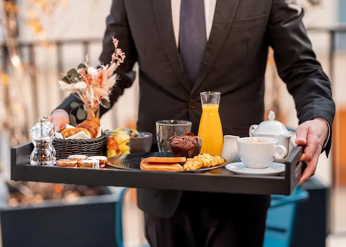 Grand Lafayette Hotel