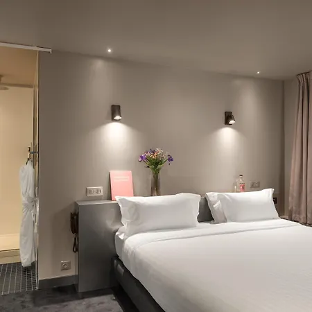 Grand Lafayette Hotel