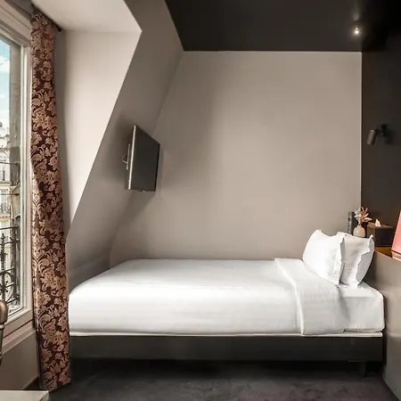 Grand Lafayette Hotel