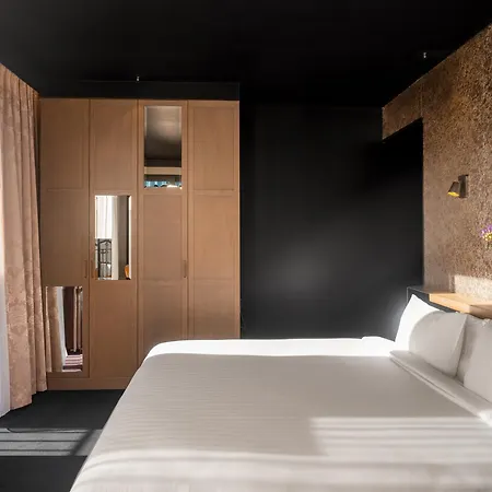 Hotel Grand Lafayette